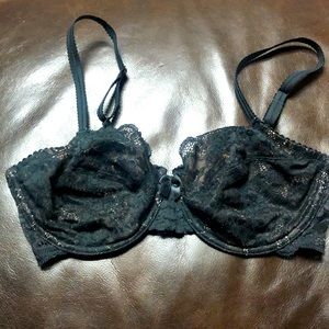 Victoria’s Secret lace bra size 36C